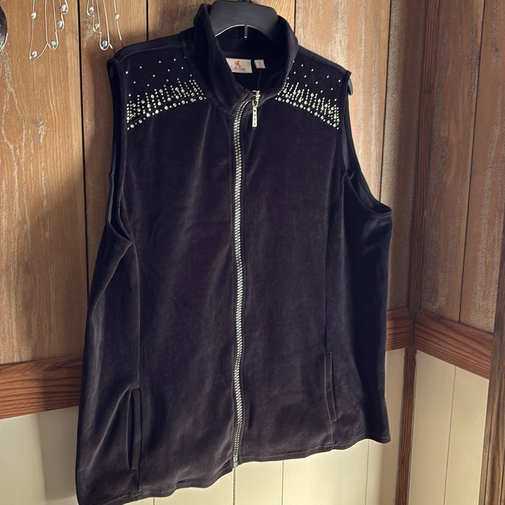 Quacker Factory Black velvet Fleece Vest
